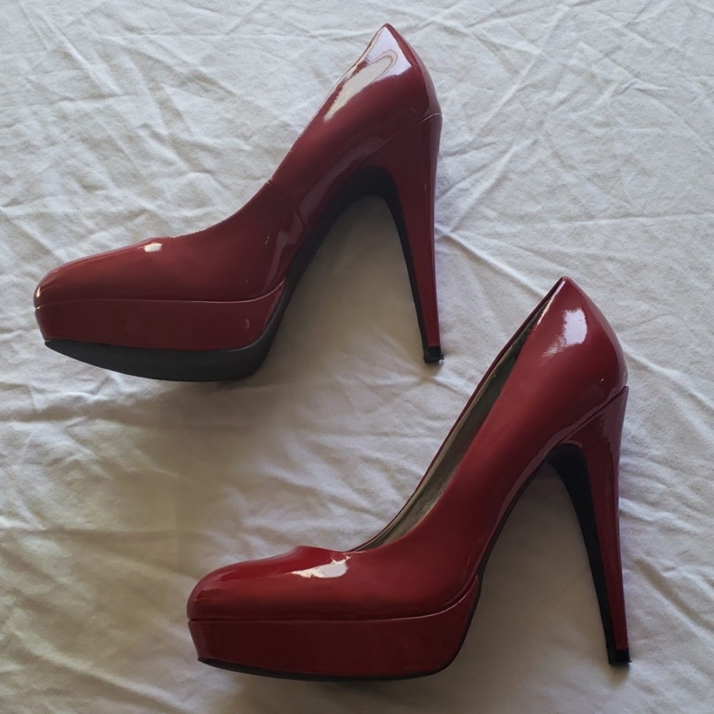 Red G by Guess Heels